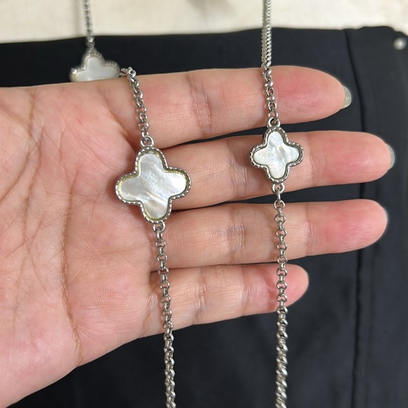 🖤Mother of pearl Clover 🍀 charm necklace - Picture 6 of 8